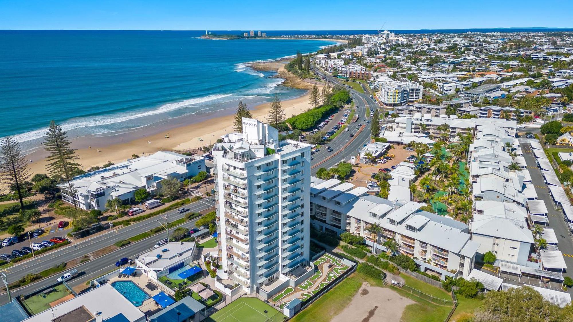 Mandolin Beachfront Resort Alexandra Headland Exterior photo